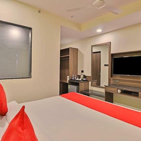 Genx Surat By 1589 Hotels Palsana  Kültér fotó