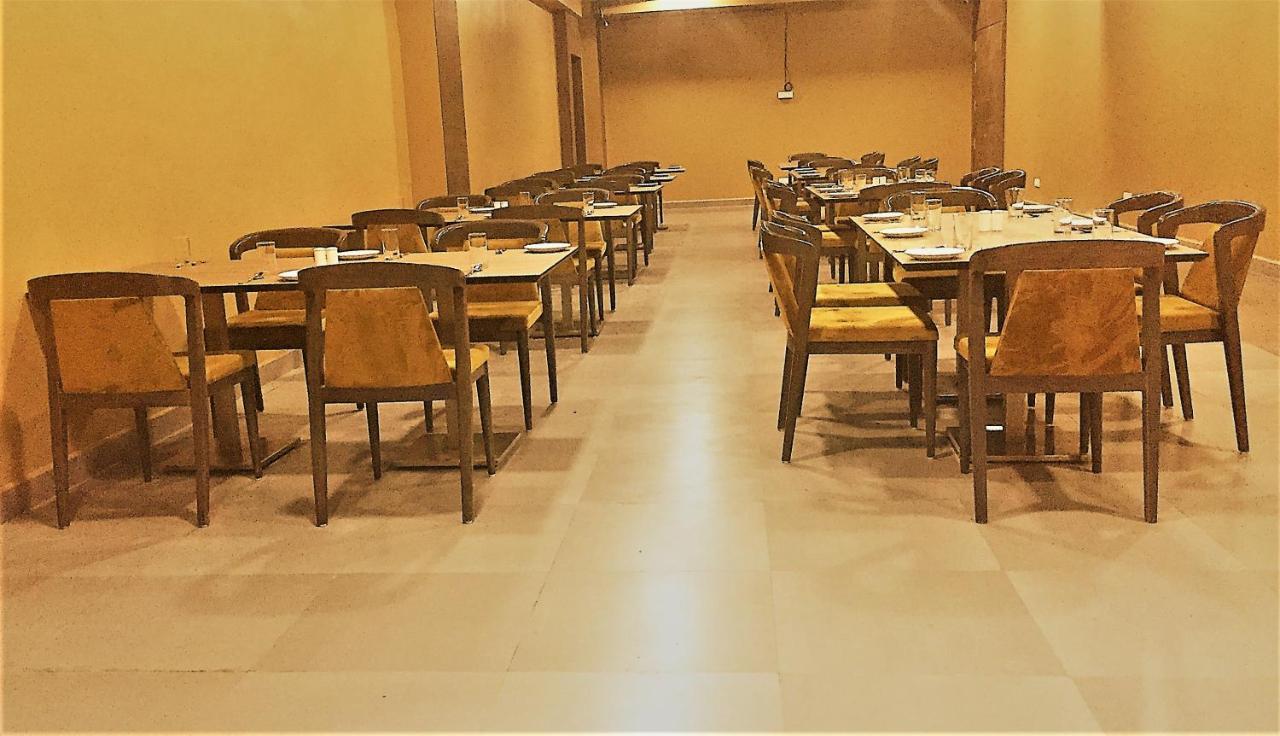 Genx Surat By 1589 Hotels Palsana  Kültér fotó
