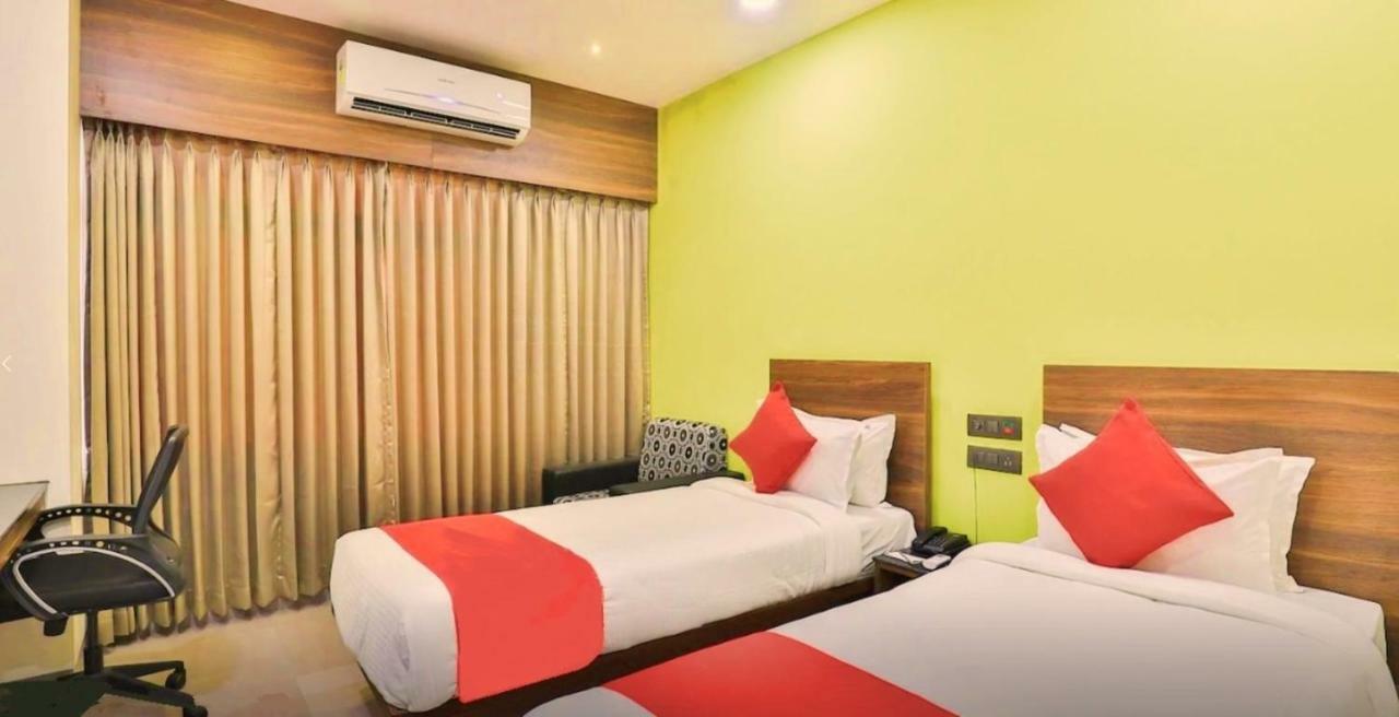 Genx Surat By 1589 Hotels Palsana  Kültér fotó