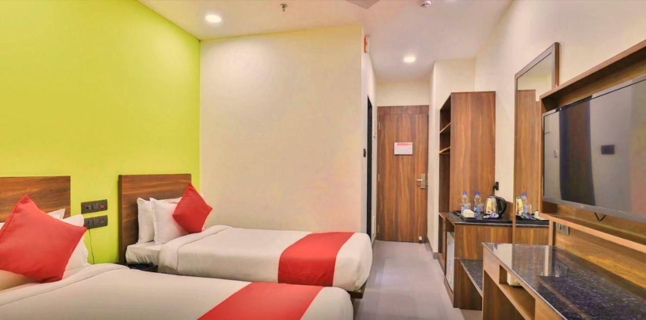 Genx Surat By 1589 Hotels Palsana  Kültér fotó