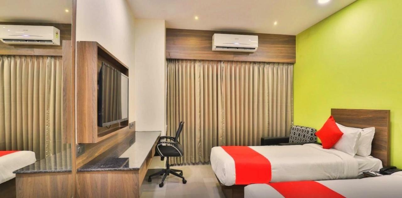 Genx Surat By 1589 Hotels Palsana  Kültér fotó