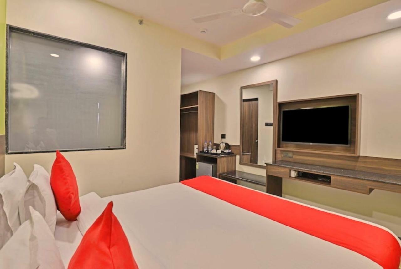 Genx Surat By 1589 Hotels Palsana  Kültér fotó